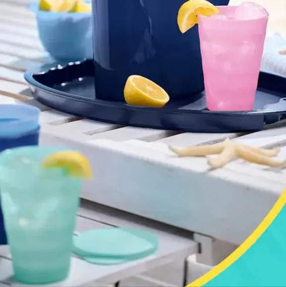 Tupperware Impressions 16oz. Tumblers. Set of 4 with matching liquid tight seals